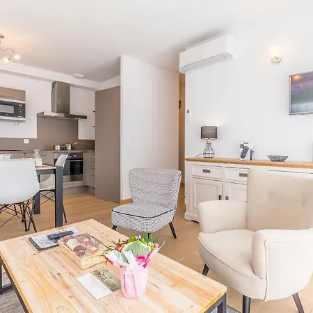 Madame Les Palmiers Du Golf Service Premium Apart-hotel *