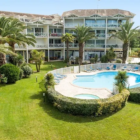 Madame Les Palmiers Du Golf Service Premium Aparthotel Moliets-et-Maa